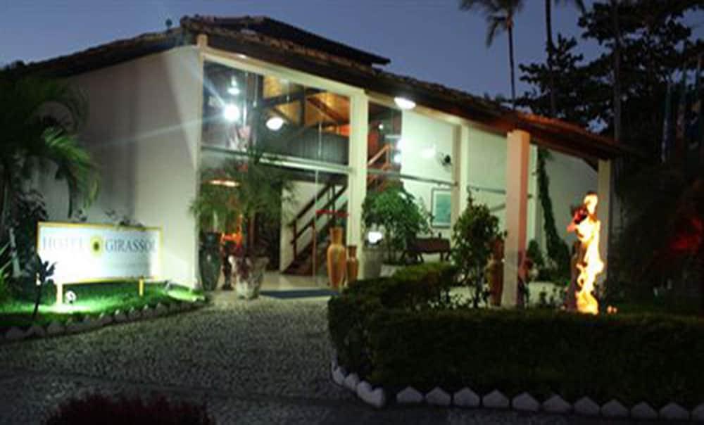 Happy Hotel Girassol Porto Seguro Exterior photo